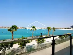 LARGE CORNER PROPERTY - LUXURIOUS - LAGOON VIEWS