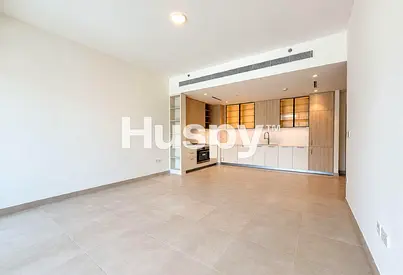 Vacant | Unfurnished | Mid Floor