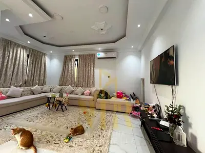 Villa for sale in Al Rawda 1 area, next to the mosque. Two floors and a roof. Price includes electricity, water, air conditioning, and furniture. Free