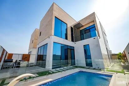 Spacious Villa| Luxurious Living| Private Pool