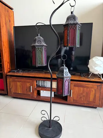Decorative Moroccan-style Floor Lantern Lamp - 3 Hanging Lanterns