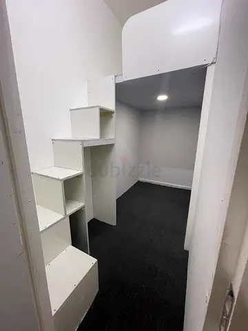 Fully Furnished partition Room for executive single and couple at Electra street