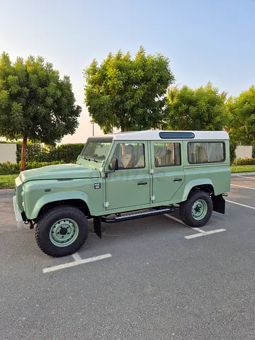 2016 Land Rover Defender 110 Heritage Edition | GCC Specs