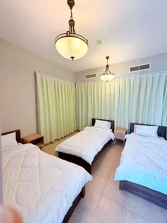 Bed space - no commission- near metro station internet city