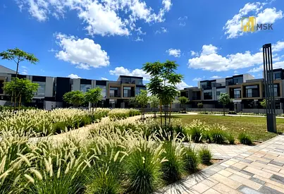 Vacant 3BR Parkside Villa | Mudon Al Ranim