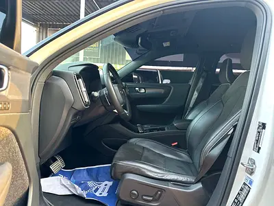 صورة مصغرة 12 لـ 2020 Volvo XC40