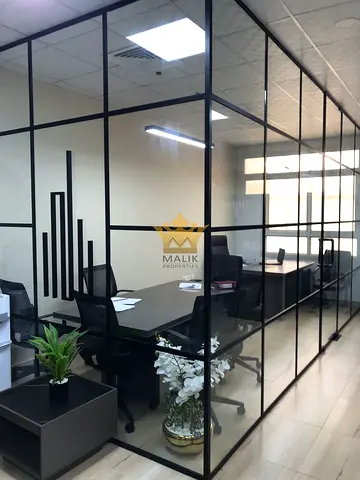 Spacious Fitted Office with Pantry & Toilet