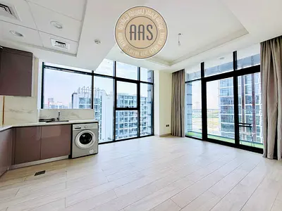 Corner unit | Pool View | Middle floor |