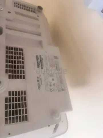 Christie LWU551-AP5 Projector (used) - spare/repair