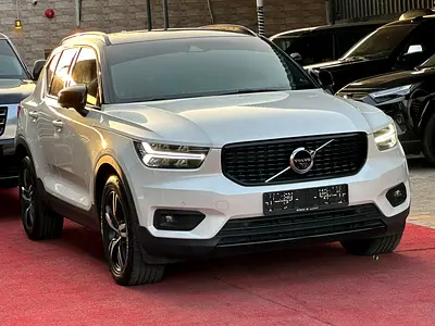 صورة 2 لـ 2020 Volvo XC40