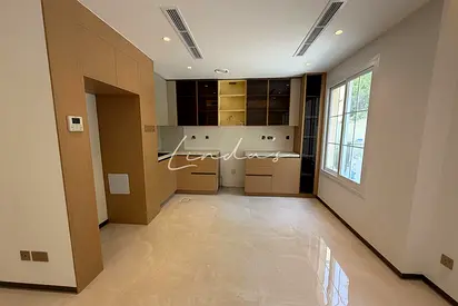 2 bed + Maid | New Upgraded | Lake View | Vacant