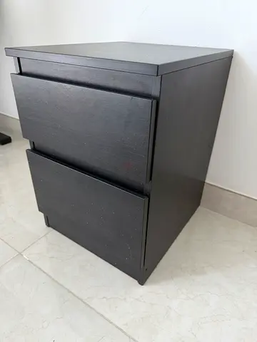 Dark wood 2-drawer bedside table / nightstand - good condition