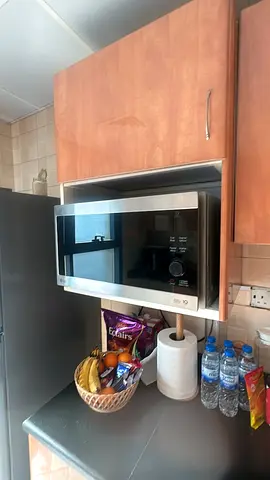 LG Microwave in Good Working Condition