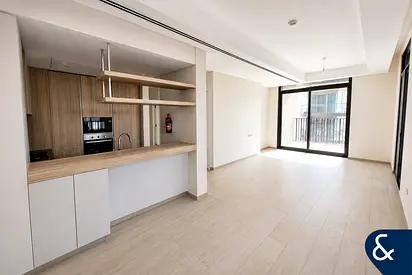 2 Bedrroom | Open View | Corner Layout