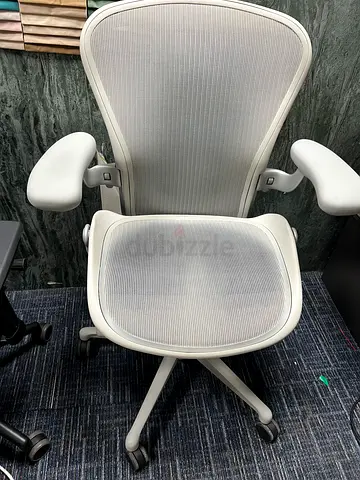 Herman Miller Aeron remastered size B mineral