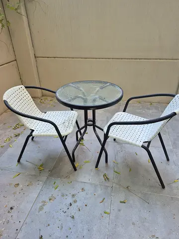 Outdoor bistro set – glass top table with 2 woven chairs