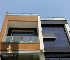 5 BED TOWNHOUSE - AL ZAHYA - ROOF TOP ACCESS- BEST PRICE