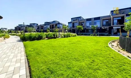 Vacant 3BR Parkside Villa | Mudon Al Ranim