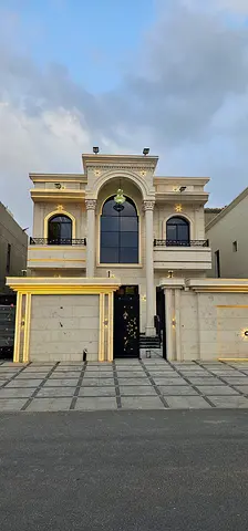 فيلا رائعة بـ6 غرف نوم في قلب الهيليو