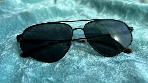 Black Aviator Sunglasses – Classic Unisex Style