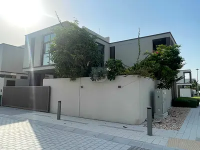 Single Row l Vacant l Corner l Landscaped