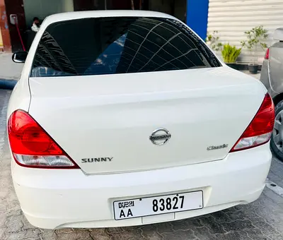 2010 Nissan SUNNY — фото 4