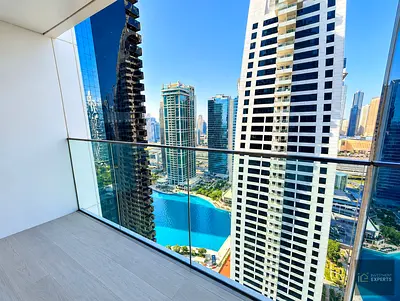 HIGH FLOOR | LAKE VIEW | MOTIVATED SELLER