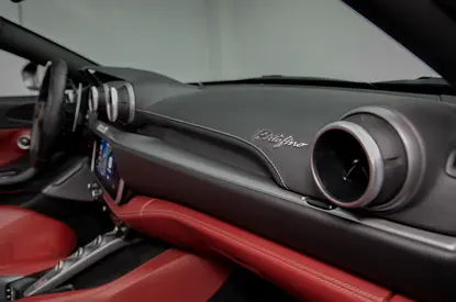 2019 Ferrari PORTOFINO — миниатюра 12