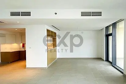Exclusive Vacant w/2 months notice High Floor