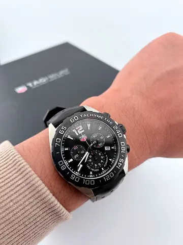 TAG HEUER FORMULA 1 QUARTZ/ WITH BOX AND PAPERS/ PRESTINE CONDITION