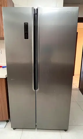 Fridge and freezer