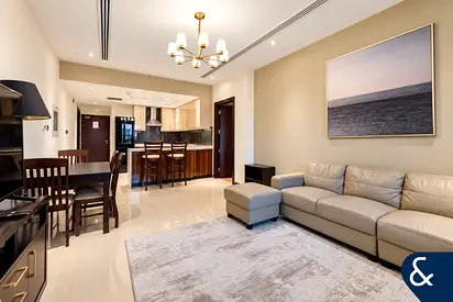 Vacant | 1,007 SQ FT | Canal View | Furnished