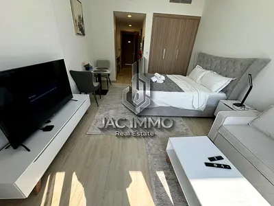 Spacious Bright Layout | Vacant and Ready to Move