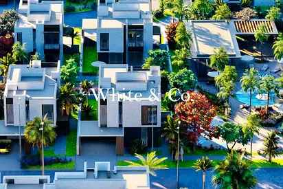 Corner Villa | Close to Pool | On Park