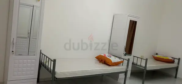 Executive Bed Space for Males Near Dubai Border (sahara centre)