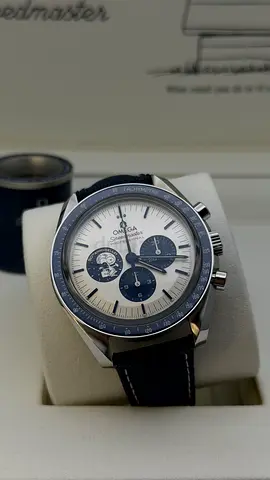 Omega Speedmaster “Silver Snoopy Award” NEW