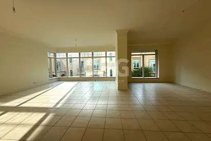 Spacious 3BR | Pool View | Vacant