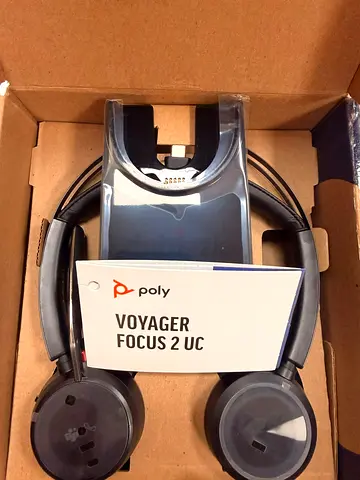 Poly voyager focus 2