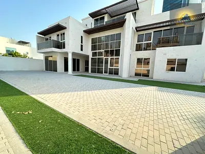 Modern Style Villa Bright Six Bedrooms Hall, Wardrobes, Nice Kitchen & Cabinets, Maid Room , Driver