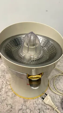 Electric fruit exquizer Spinner /  - Working like new