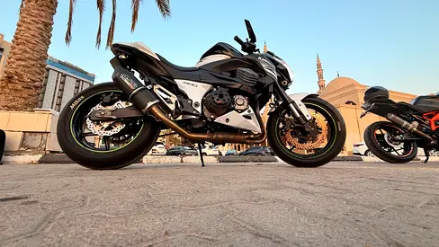 Kawasaki Z800 SuperBike