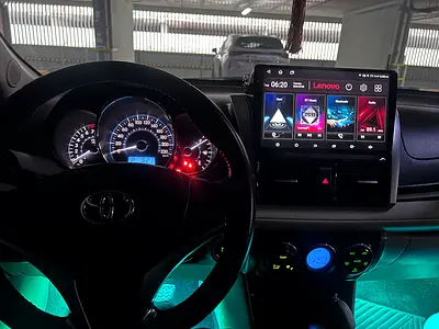 2014 Toyota YARIS — фото 5