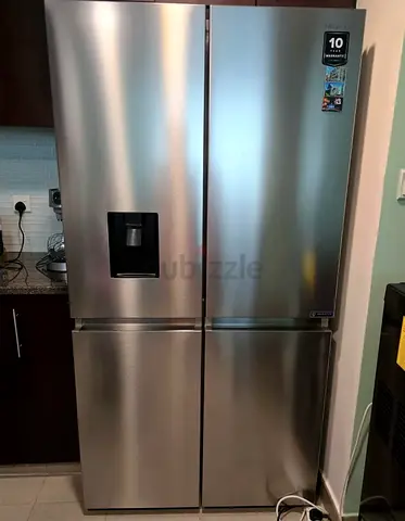 Hisense 4 doors refrigerator with water dispenser