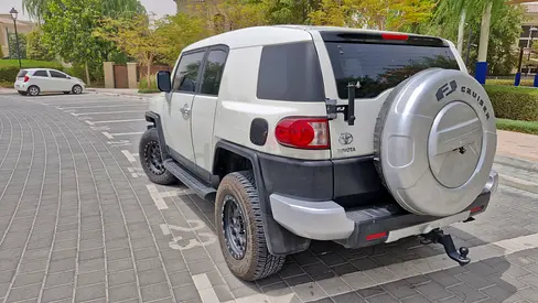 Toyota FJ Cruiser 2012 Manual - Excellent Condition GCC Specs