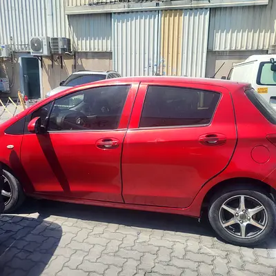 2012 Toyota YARIS 照片 7