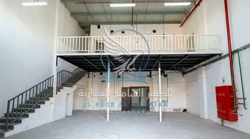 مستودع للإيجار في الصناعية 4 | شارع رئيسي | 3,600 قدم | 40 KW