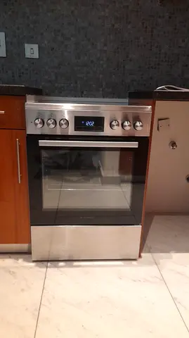 Ariston latest model electric cooker 60x60cm