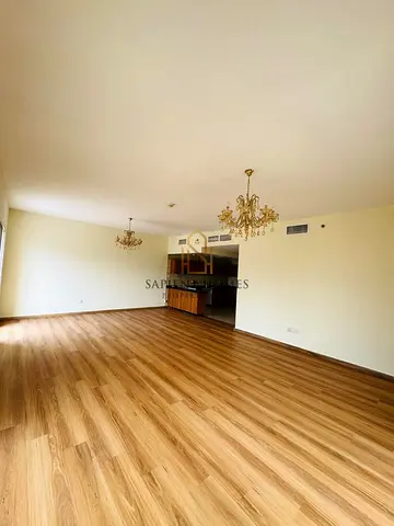 Exclusive ! Spacious Layout ! Ready to Move