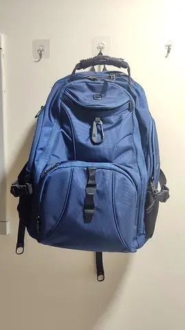 Swissgear 1900 Backpack 17 inch TSA Screensmart in great condition (2 months old)