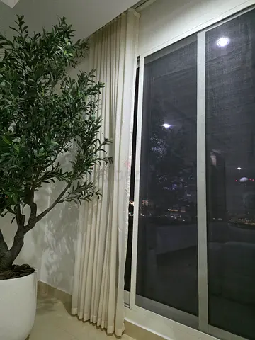 Curtain 2.4 × 2.8